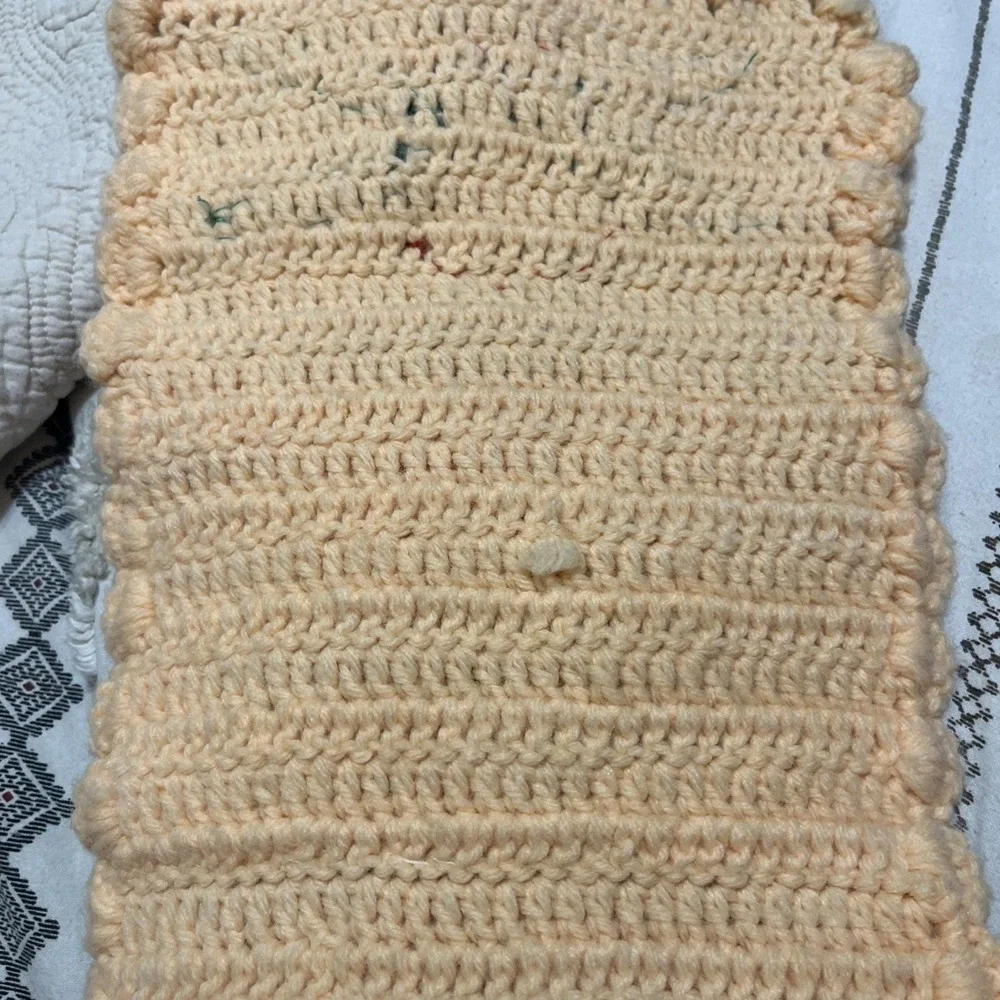 VTG Handmade Crochet Letter Card Mail Holder Peach With Flowers 3 Pocket - Picture 7 of 8